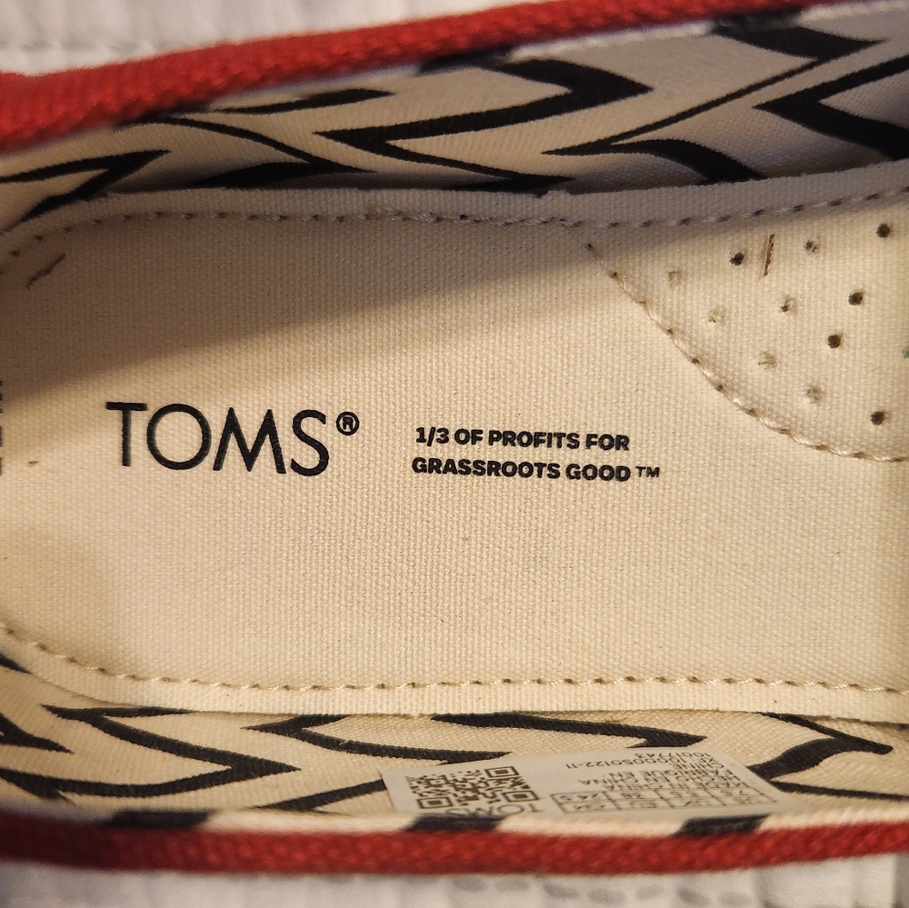 Tom's womens Alpargata slip on canvas flats color red size 7.5 - Picture 8 of 11